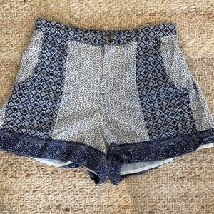 American eagle size small shorts